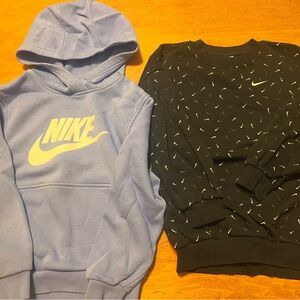Lot of 2 Nike Sweatshirts - Light Blue and Black Sweatshirts Size Small
